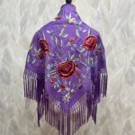 Mantoncillo Carla (Malva con rojo)